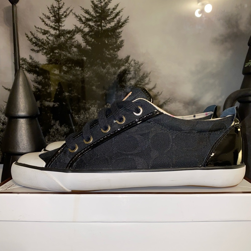 Coach Shoes Size 7.5 - Picture 3 of 6